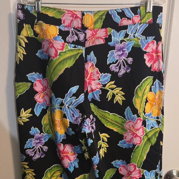 White Stag Multicolor Floral Capri Pants - Picture 4 of 7